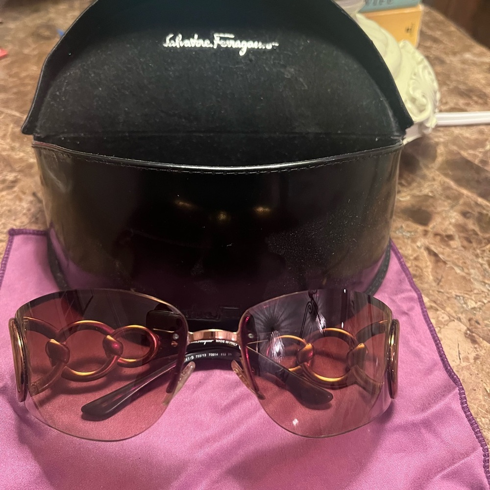 Salvatore Ferragammo women sunglasses